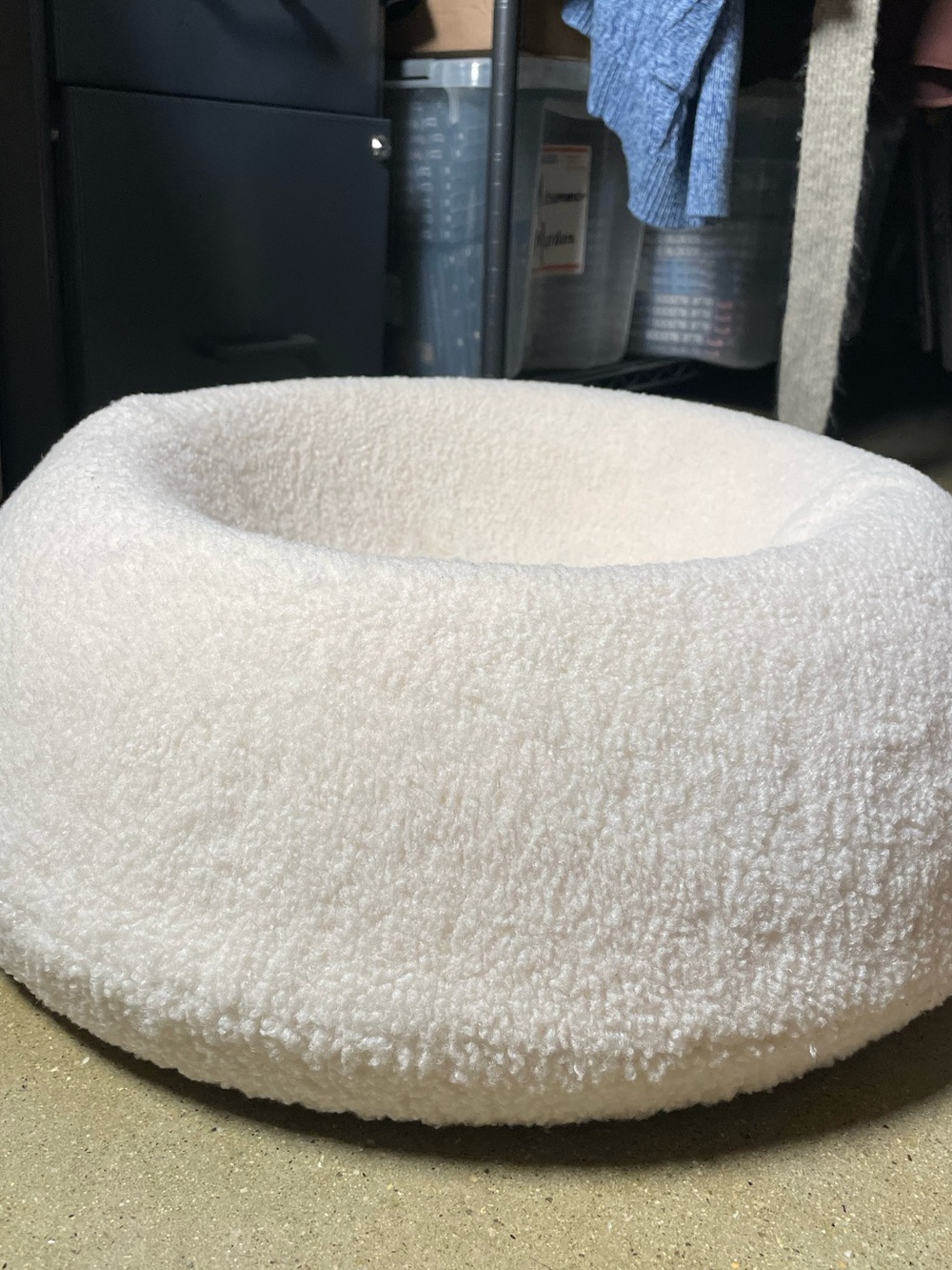 Tuft + Paw Plush Cream Round Sherpa “The Puff” Cat Bed - Picture 15 of 16